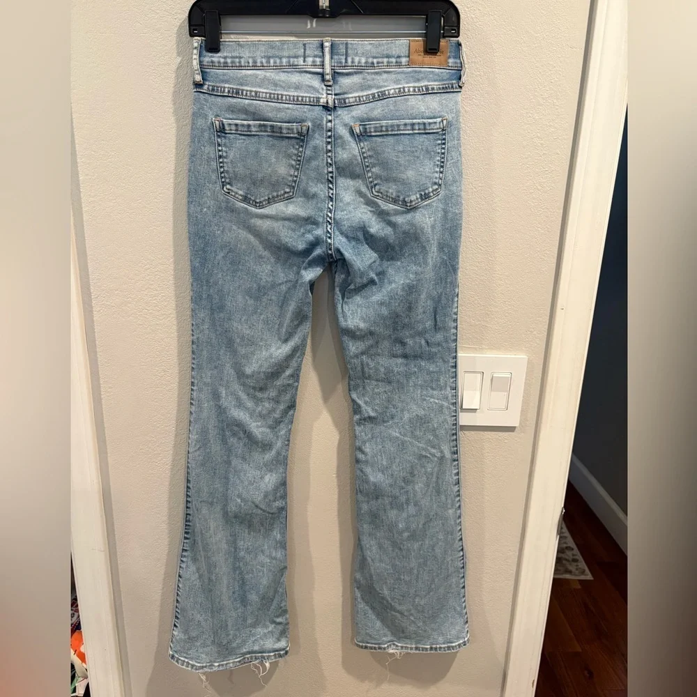 Abercrombie Kids high-rise flare jeans with floral embroidered Size 15/16 EUC